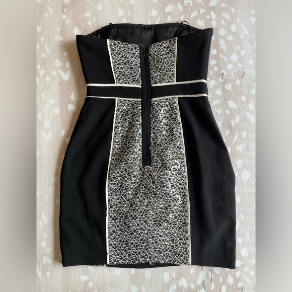 Max and Cleo Dress with sequin embellishment - Picture 3 of 5